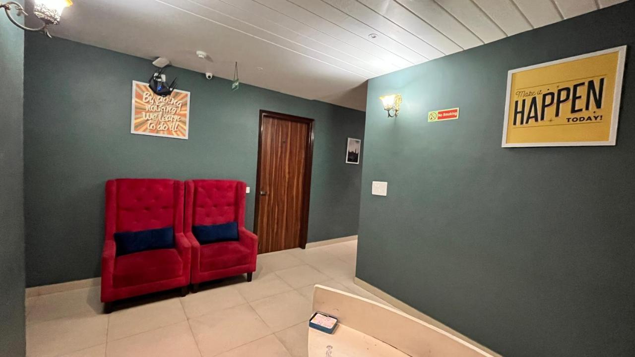Qotel Hotel Church House Rohini Sector 15 Дели Экстерьер фото