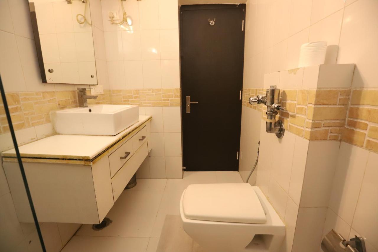 Qotel Hotel Church House Rohini Sector 15 Дели Экстерьер фото