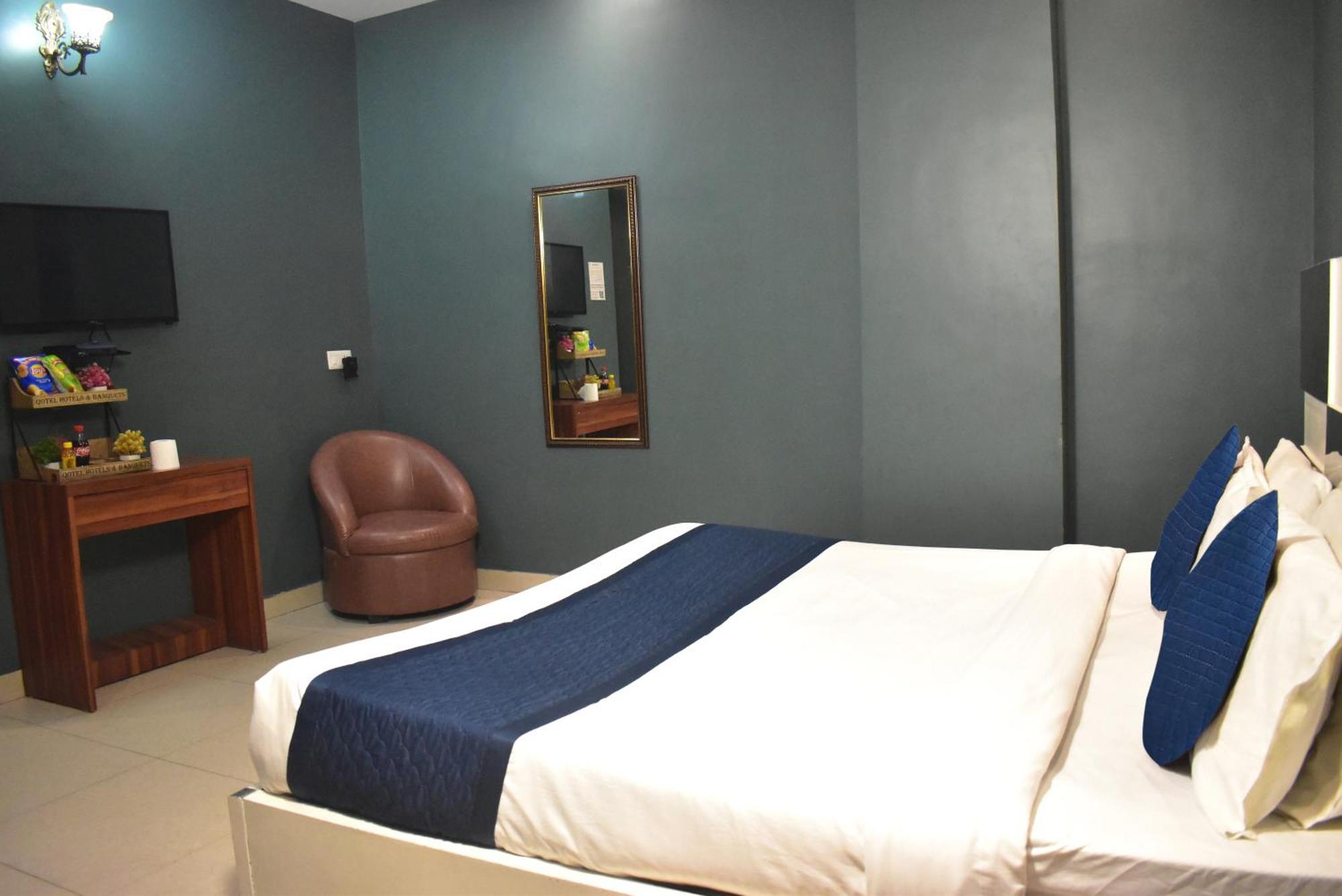 Qotel Hotel Church House Rohini Sector 15 Дели Экстерьер фото